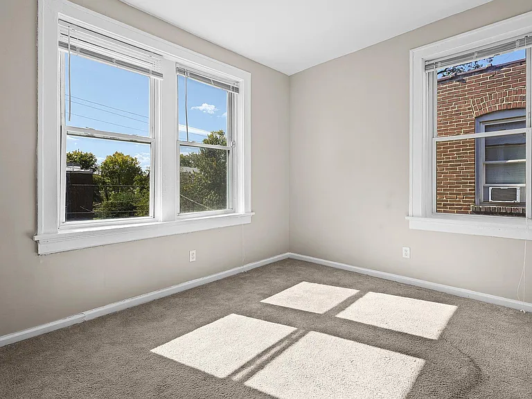 4322 McRee Ave #2W — Photo 6