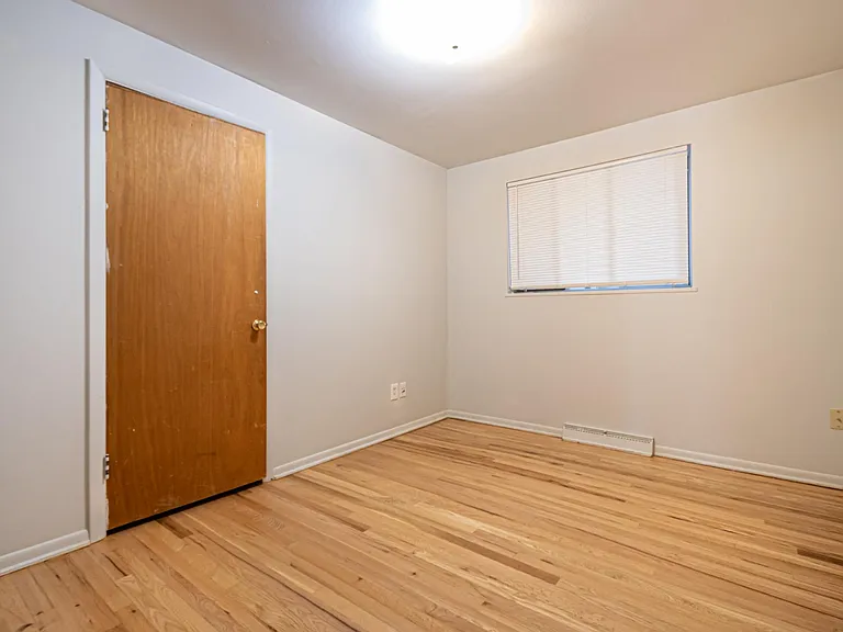 1370 W 1st Ave — Photo 6