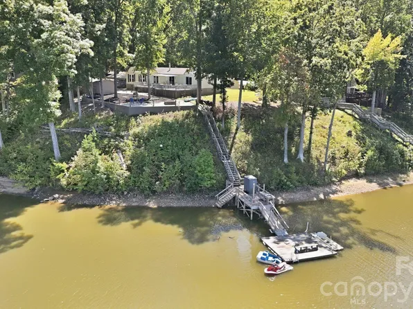 380 Lake Landing Dr, Salisbury, NC 28146