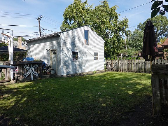2nd image of 3726 W Columbia Ave