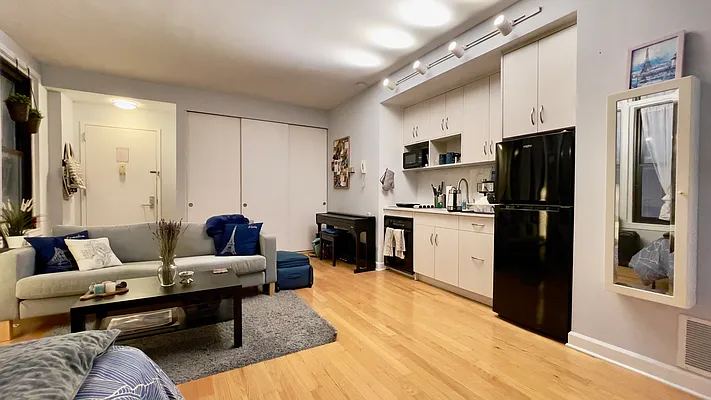 Rented by Compass | media 8