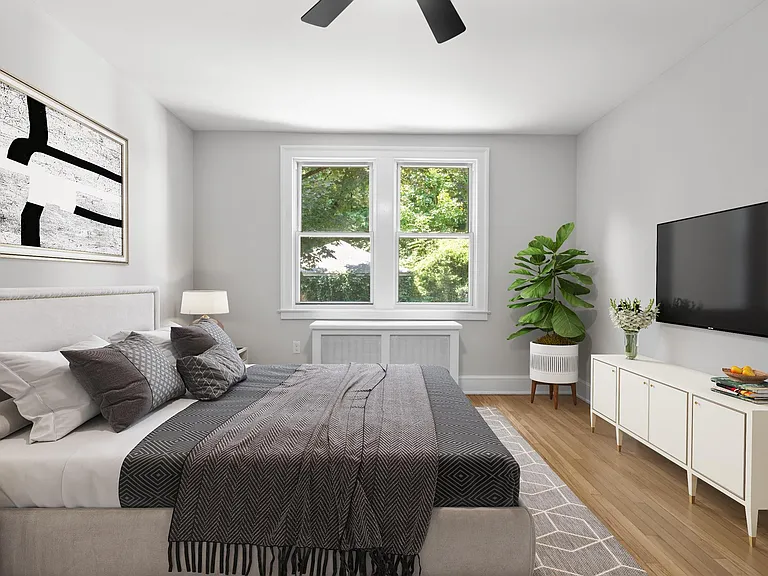 1070 Whitney Ave #1 — Photo 18