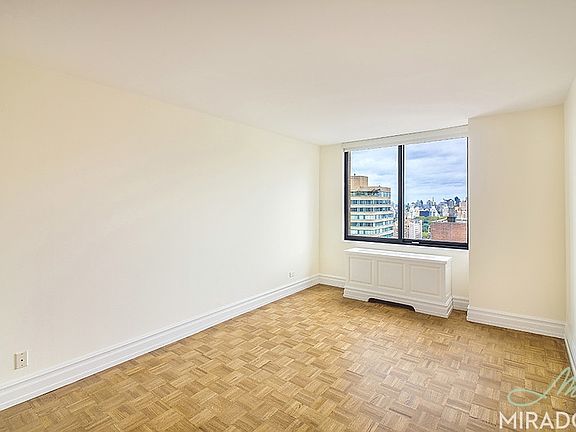 4th image of 145 W 67th St APT 33E