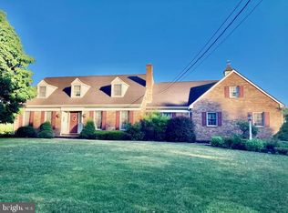 522 Overlys Grove Rd, New Holland, PA 17557