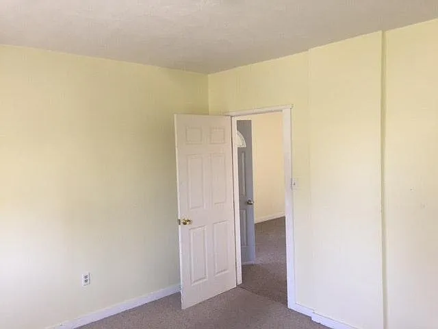 415 E 34th St — Photo 21