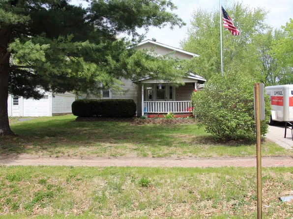 103 E 2nd St, East Galesburg, IL 61430