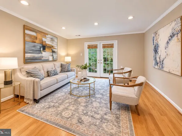 1804 9th St S, Arlington, VA 22204