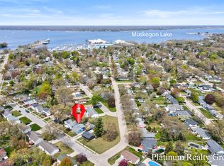 2390 Greenwood St, Muskegon, MI 49441