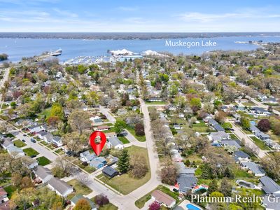 2390 Greenwood St, Muskegon, MI, 49441