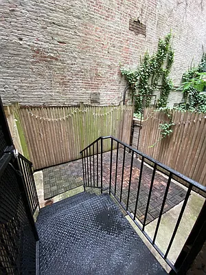 Rented by Bond New York | media 13