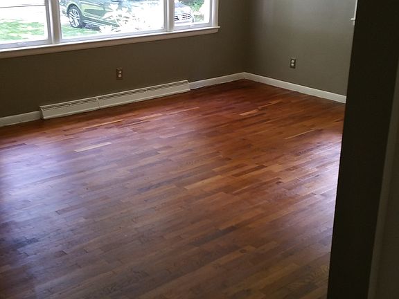 4th image of 423 Charlotte Ave NW