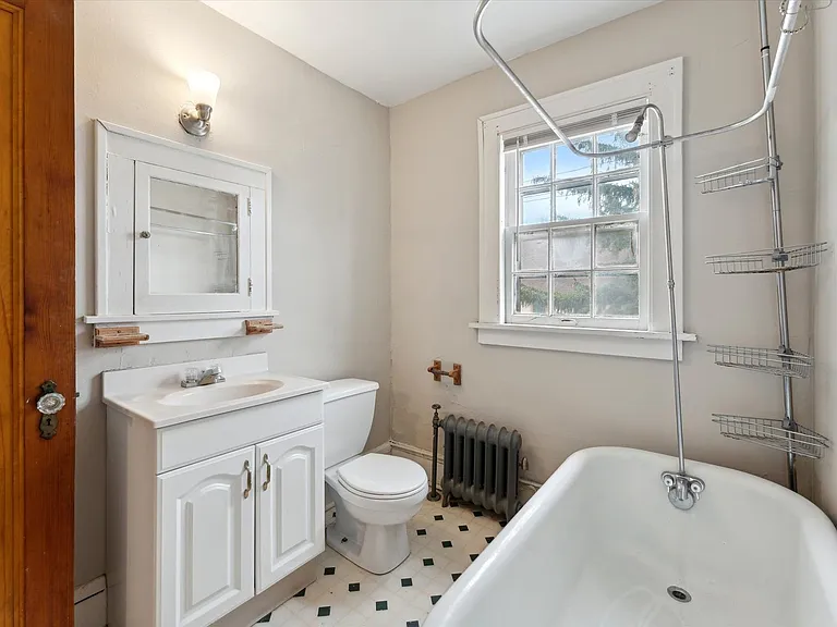 13108 Cedar Rd Cleveland Heights Oh 44118 — Photo 37