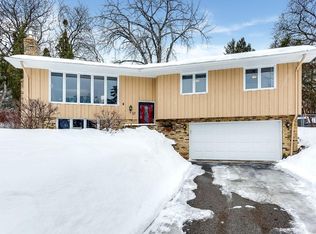 37 Western Ter, Golden Valley, MN 55426