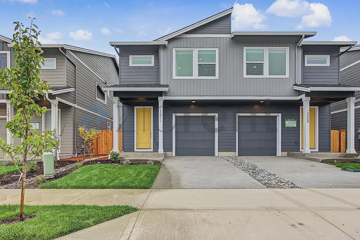 3 bed, 2.5 bath, 1572 sqft, $2,800 — Photo 1