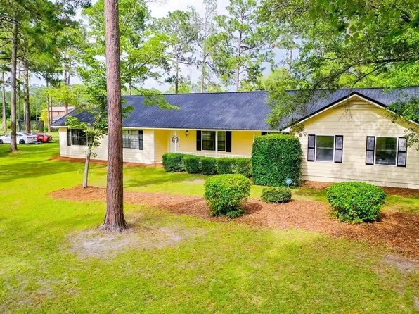 54 Pleasant Way, Jesup, GA 31545