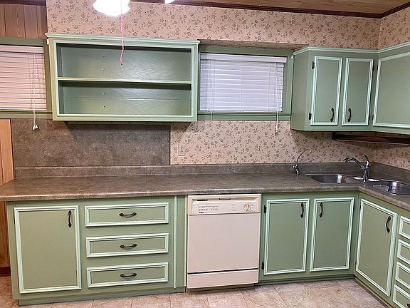 2nd image of 1110 W Camellia Dr