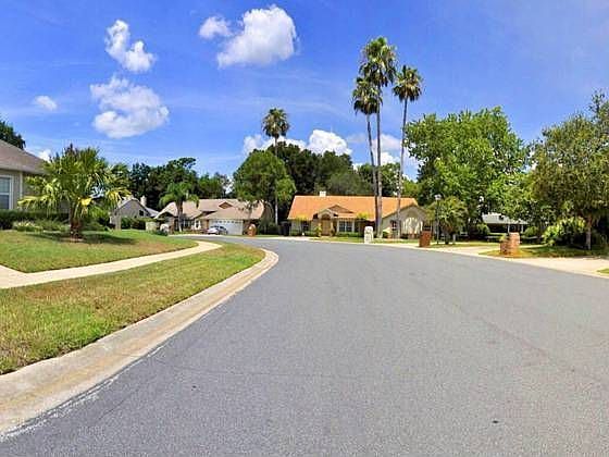 1st image of 213 N Castleford Ct