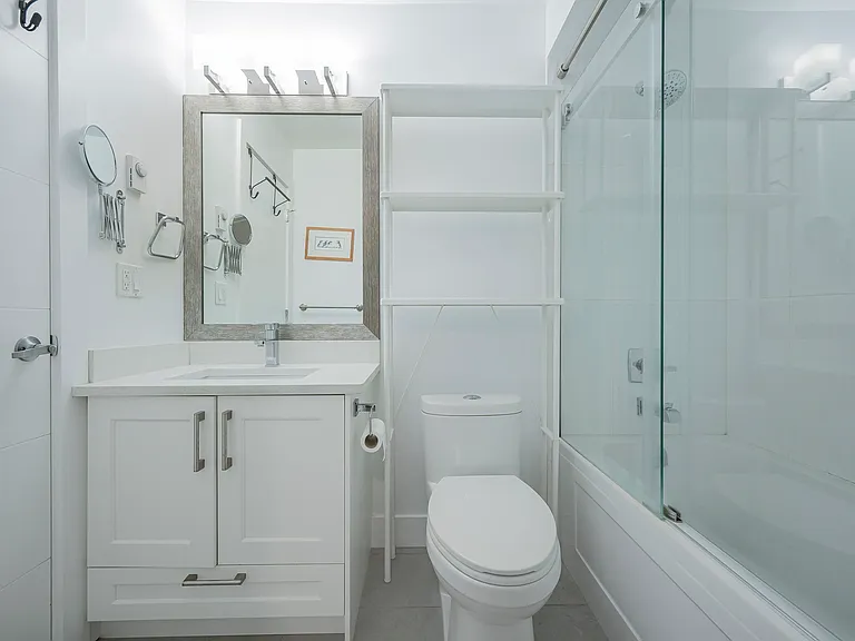 1990 Westminster Ave #205 — Photo 8