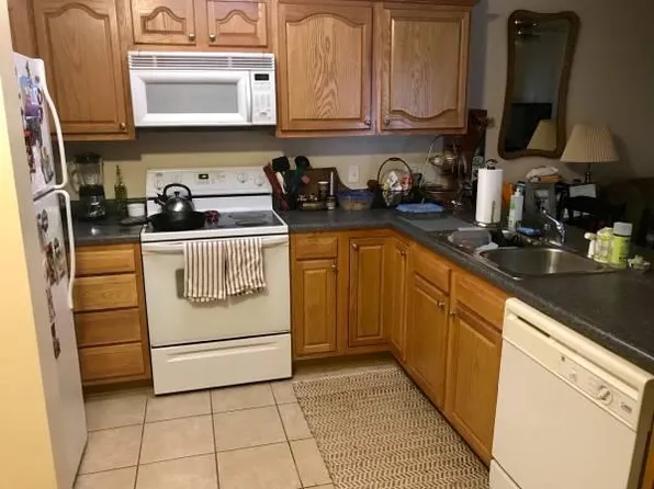 112 Creekside Dr, Morgantown, WV 26508