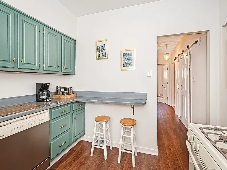 5704 Hampton St #2 — Photo 24