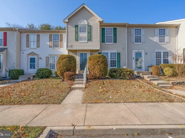 18 Parliament Dr, Mount Holly, NJ 08060