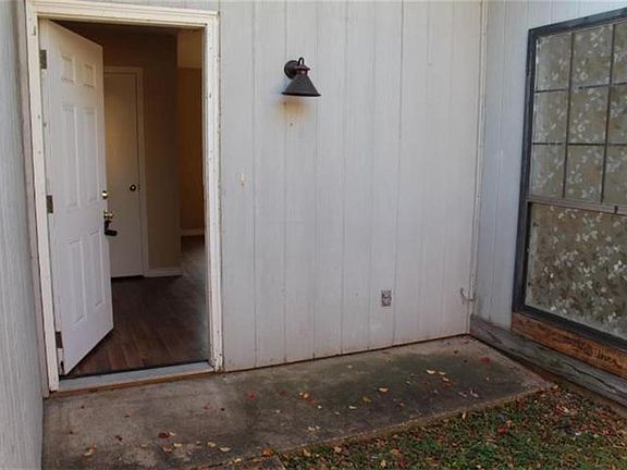5th image of 4719 Lomax Dr