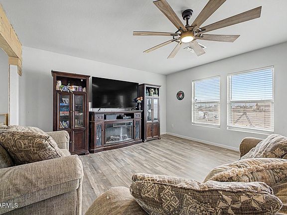2nd image of 3805 N JUNIPER Drive