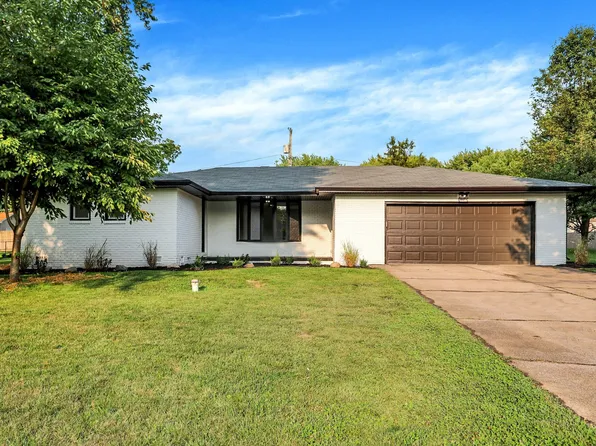 2428 Lake Dr, Anderson, IN 46012