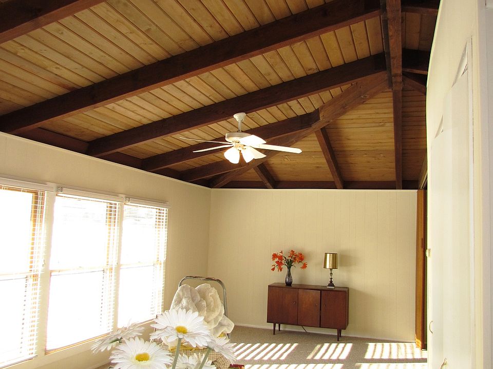 1st image of 88 Pinetree Dr