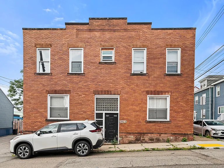 1821-1823 Niggel Street — Photo 8