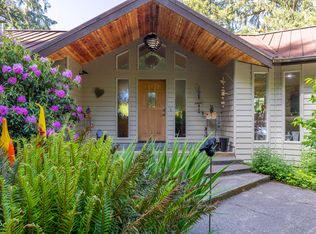 1389 Old River Rd NE, Siletz, OR 97380