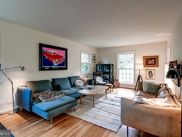 7525 Cayuga Ave — Photo 8