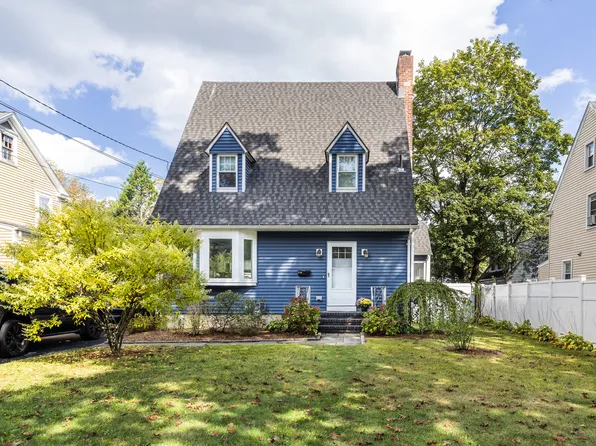 1346 Stratfield Road, Fairfield, CT 06825
