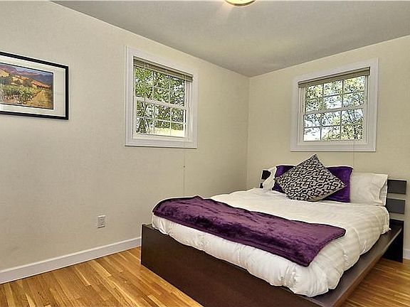 5th image of 3831 Denfeld Ave