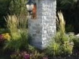 14315 N Pine Blf, Mequon, WI 53097