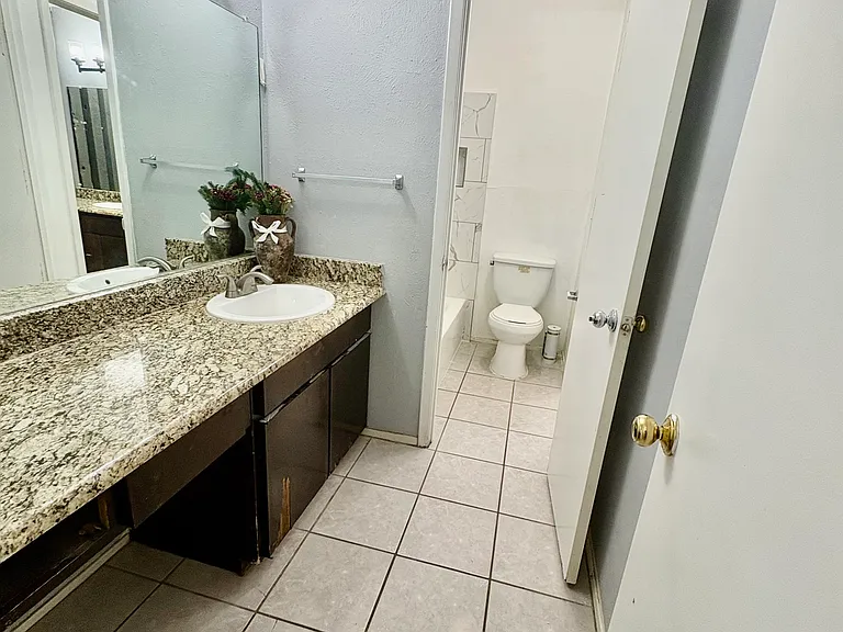 2631 Isbella Dr — Photo 16
