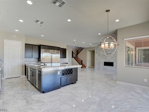 5th image of 12101 Edgehurst Ct