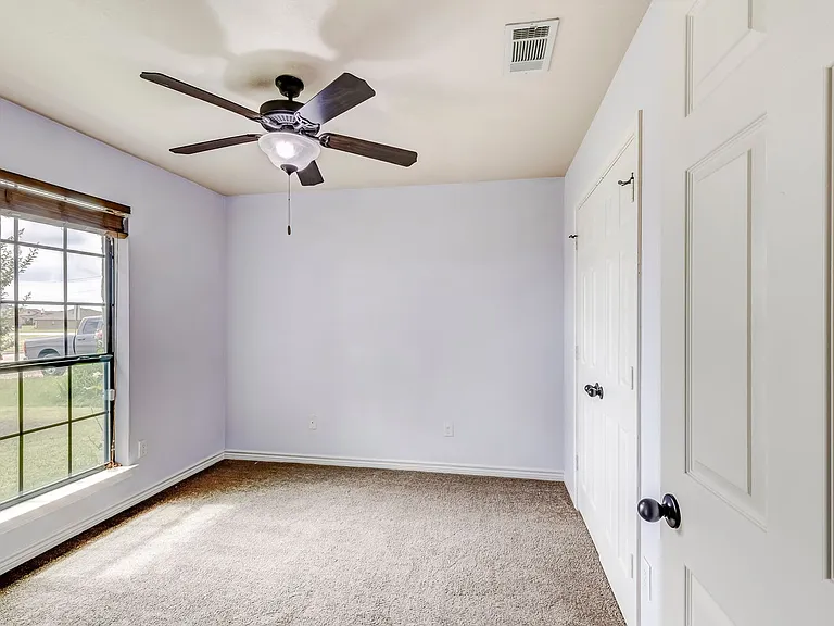 2405 Coy Dr — Photo 25