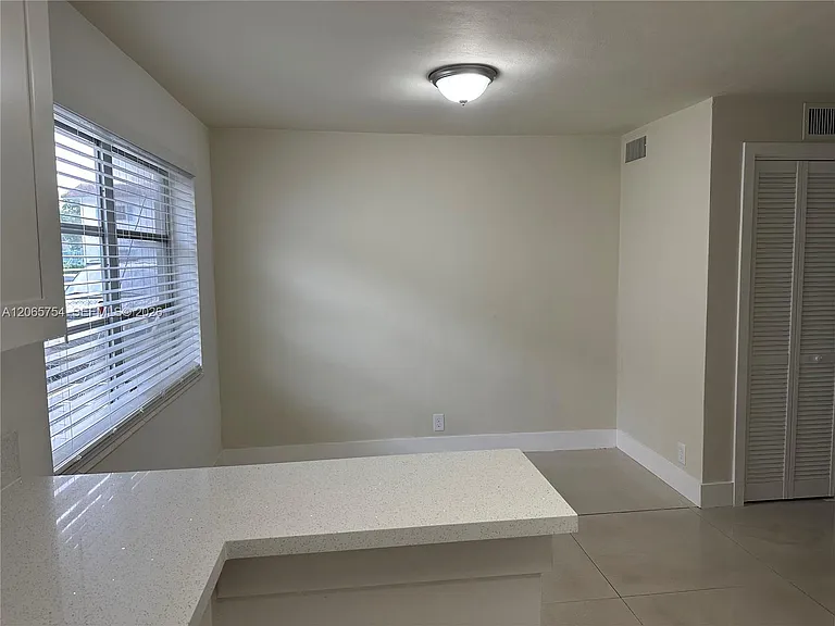5211 SW 91st Ave #1 — Photo 3