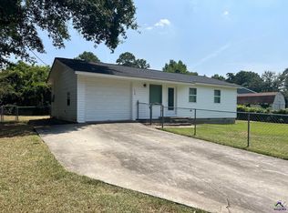 110 Trinity Dr, Warner Robins, GA 31088