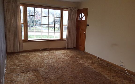 3rd image of 1534 Beach Ave