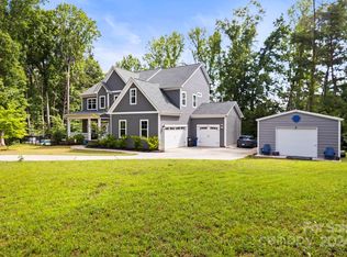 126 Stonehaven Dr, Mooresville, NC 28115