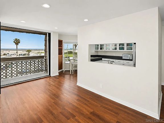 4th image of 5155 W Point Loma Blvd APT 8