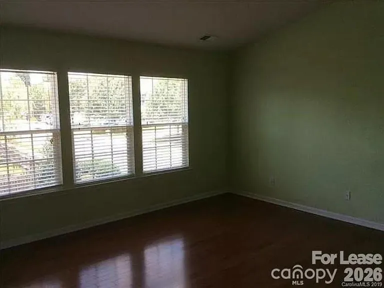 9204 Bellegarde Dr — Photo 11