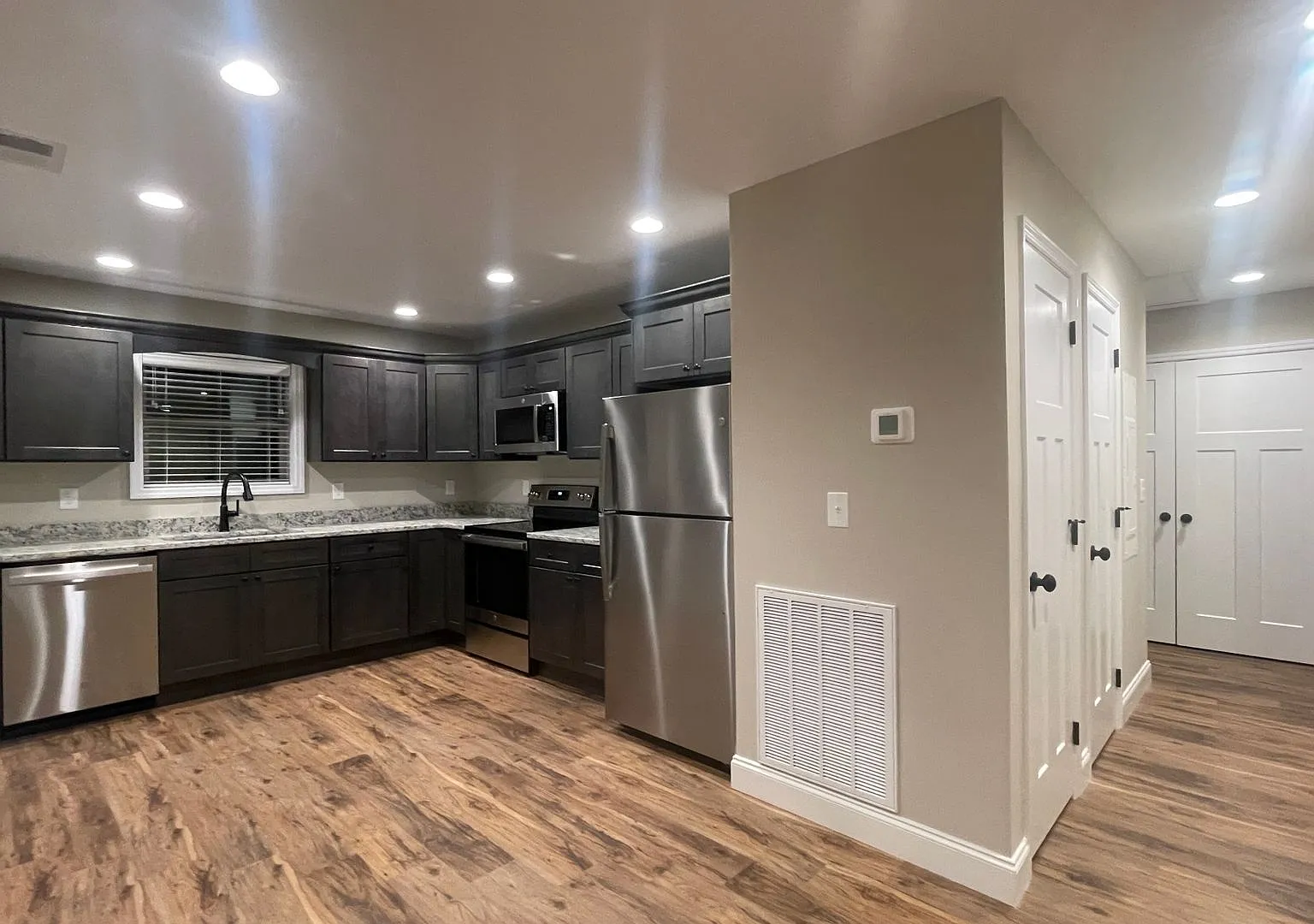 Duplex — Photo 3