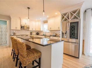 211 Riverhill Rd, Southbury, CT 06488