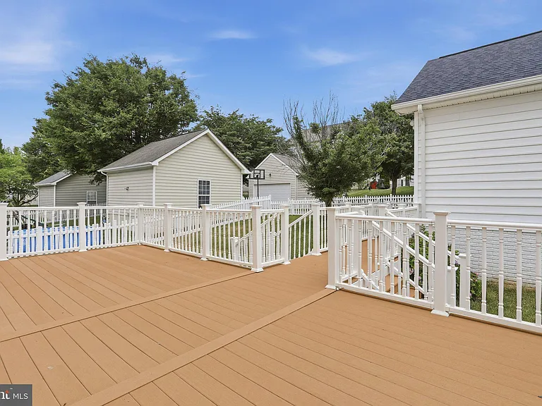 341 Bullskin St — Photo 33