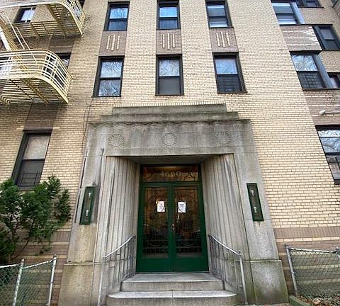 2nd image of 4250 Vancourtland Ave #1D