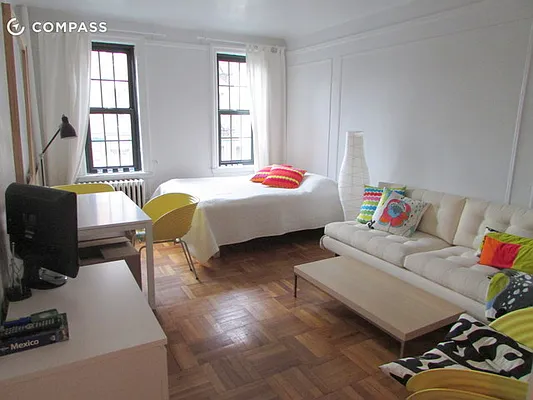 Rented by Compass | media 9