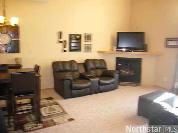 4th image of 3842 Abercrombie Ln